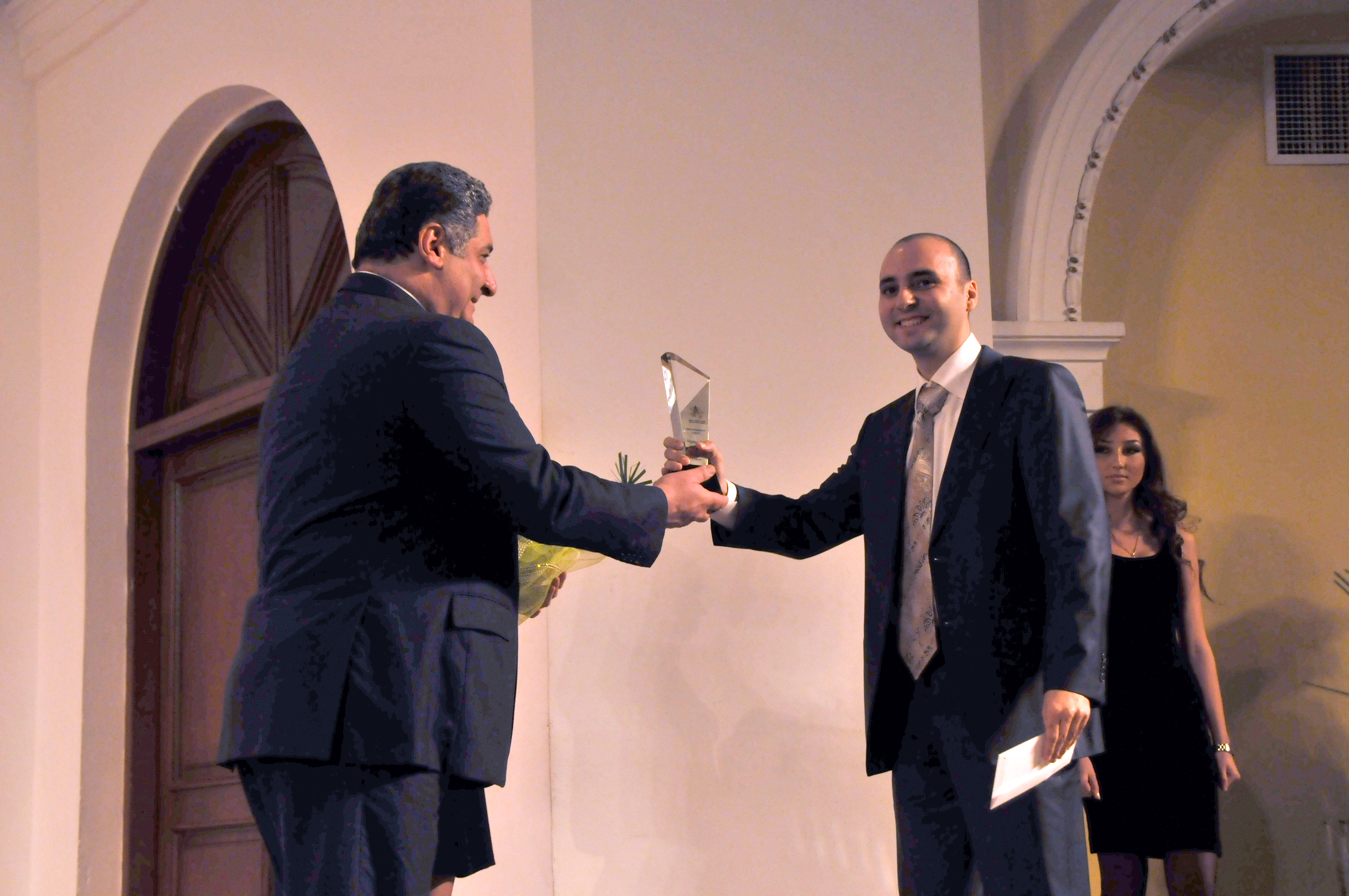 Fakhraddin Verdiyev receiving an award